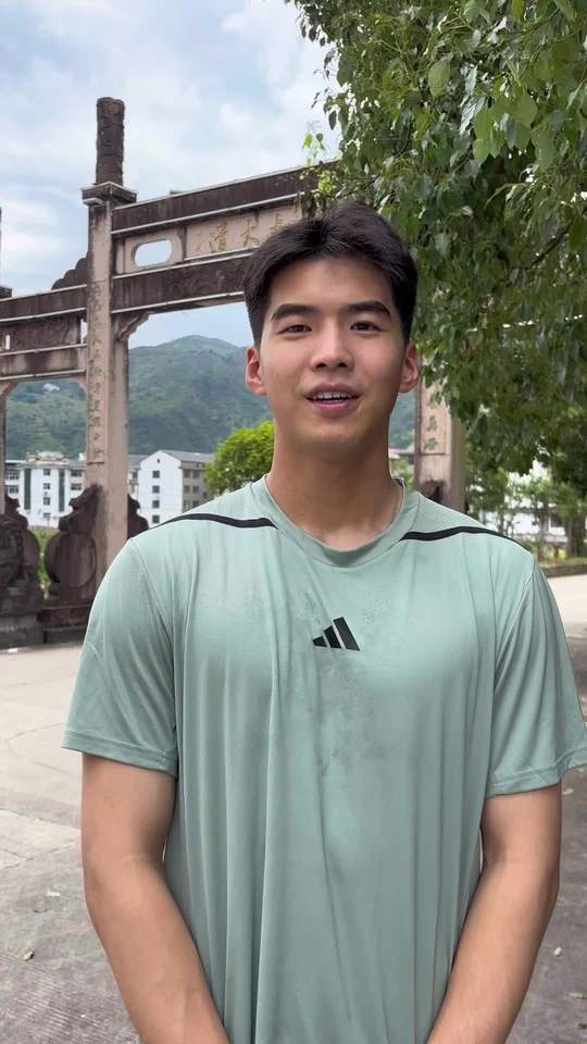 21岁刘邵子洋致谢球迷,本赛季出战14次奥乙&身价涨至20万欧
