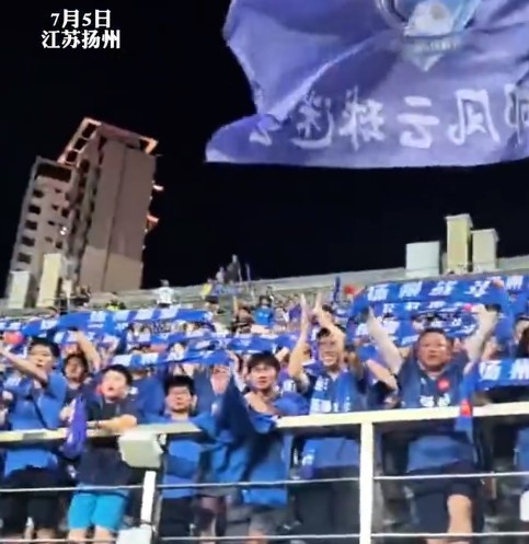 27063人现场观赛扬州vs无锡,创扬州体育赛事的上座率新高