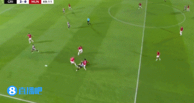 差点0-3！曼联合防守线轻松被打穿，对手射球  被封堵